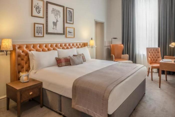 De Vere Beaumont Estate Old Windsor Room photo