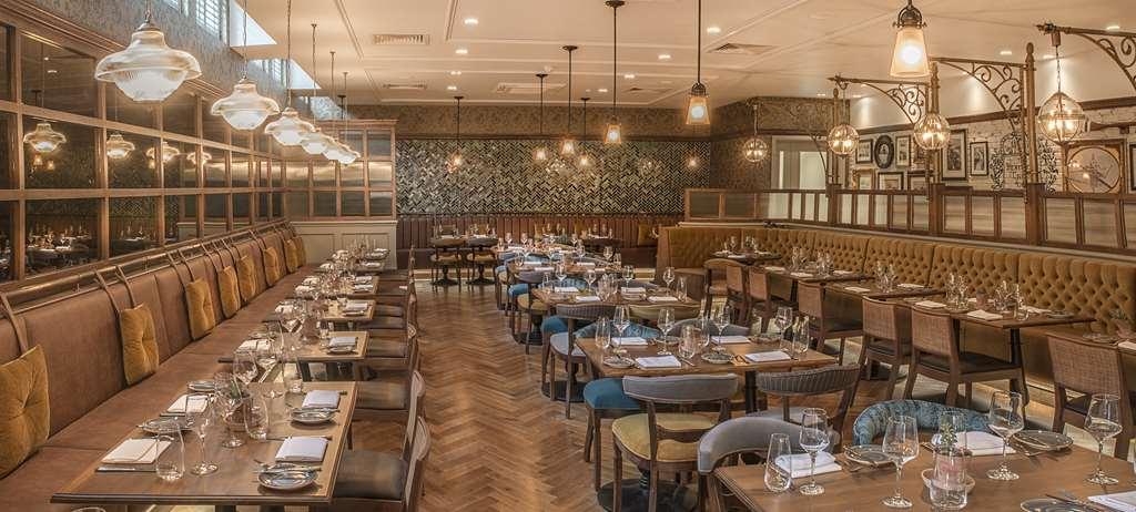 De Vere Beaumont Estate Old Windsor Restaurant photo