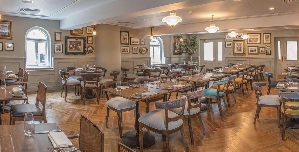 De Vere Beaumont Estate Old Windsor Restaurant photo