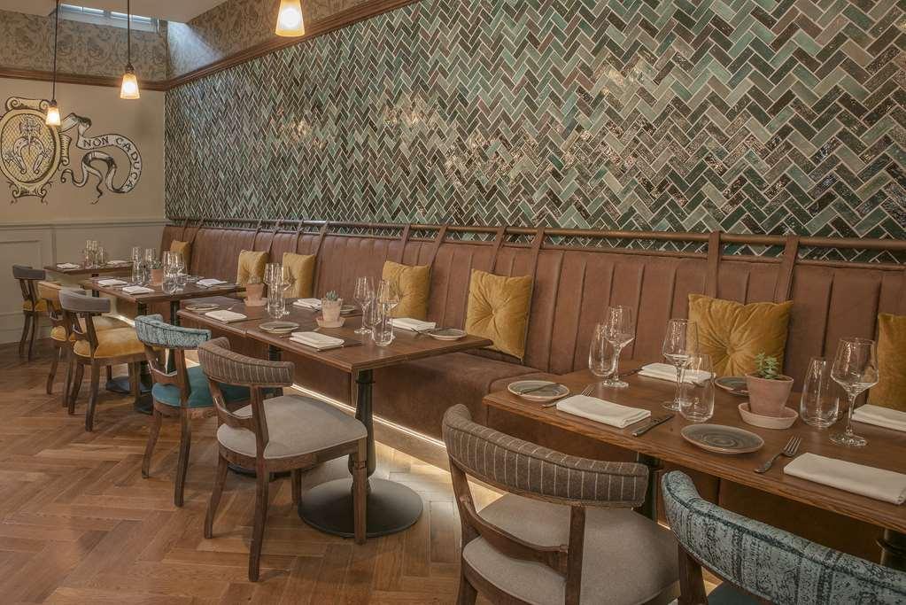 De Vere Beaumont Estate Old Windsor Restaurant photo